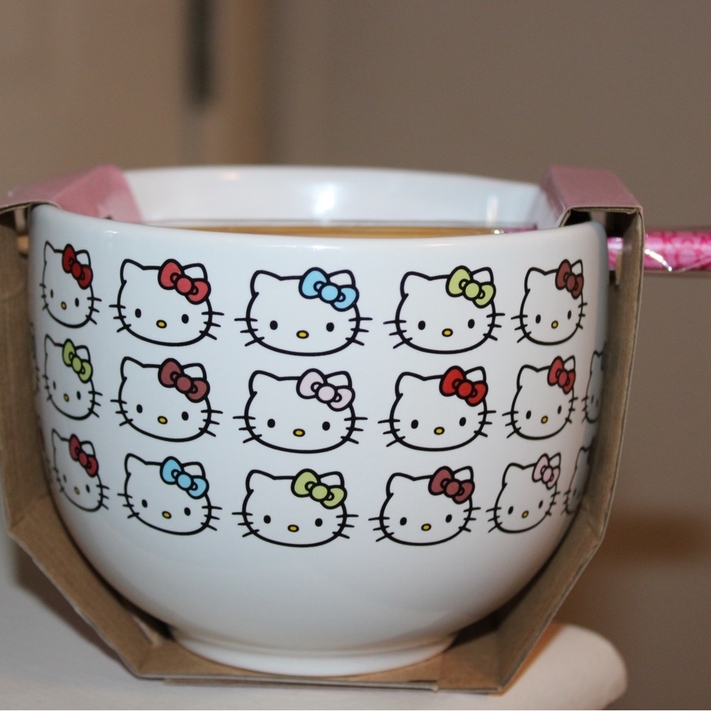 Hello kitty bowl